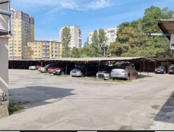 Сдам/ продам крытое  паркоместо на Семена Палия - фото 1