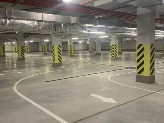 Паркiнг в ЖК 4 сезони