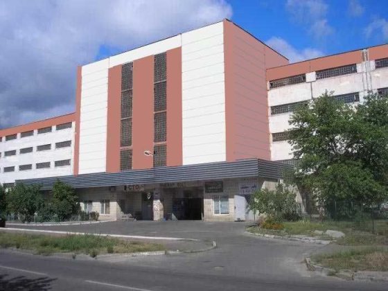 Гараж парковка для електро транспорту з зарядкою