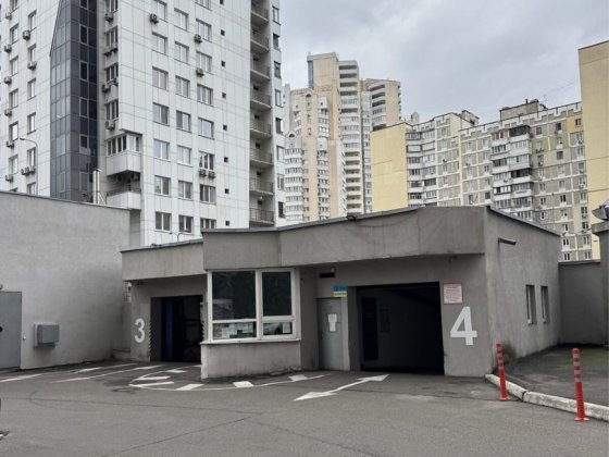 Паркінг Позняки Гараж Место Для Автомобиля С Охраной Парковка