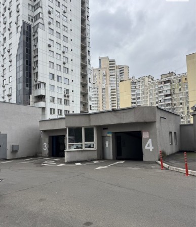 Паркінг Позняки Гараж Место Для Автомобиля С Охраной Парковка - фото 1