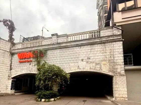 Паркомісце, гараж Оренда (Лютеранська 10-А) Киев