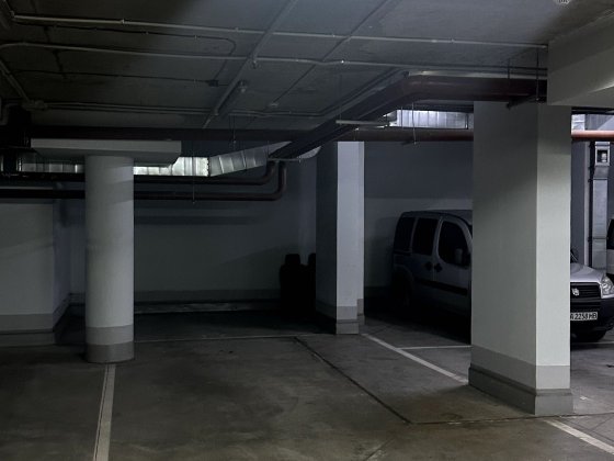 Паркінг Новопечерські Липки, Андрія Верхогляда  3, 16, 20 буд