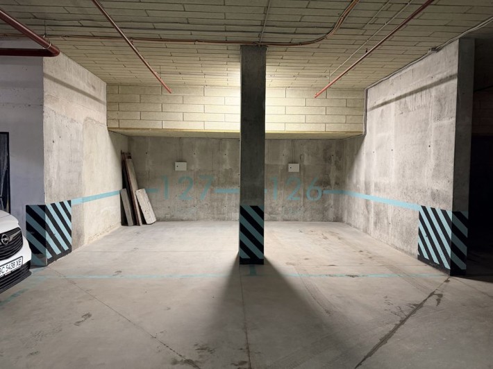 Щирецька 28 Well Home паркомісця оренда - фото 1