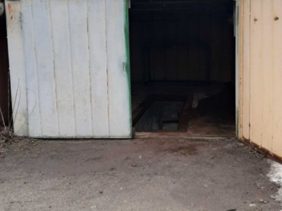 Сдам металлический гараж на Истомина. Новослобідка