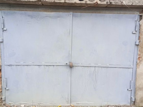 Продам кирпичный гараж.