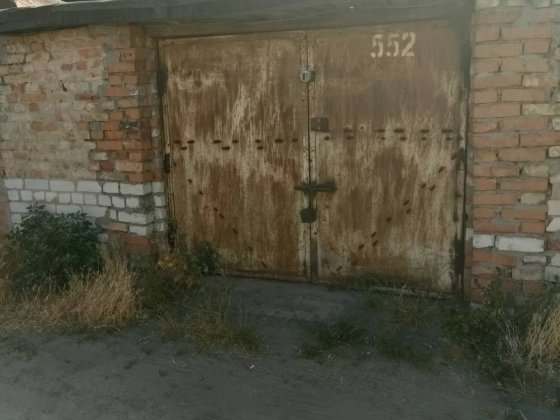 Гараж із цегли., Смела