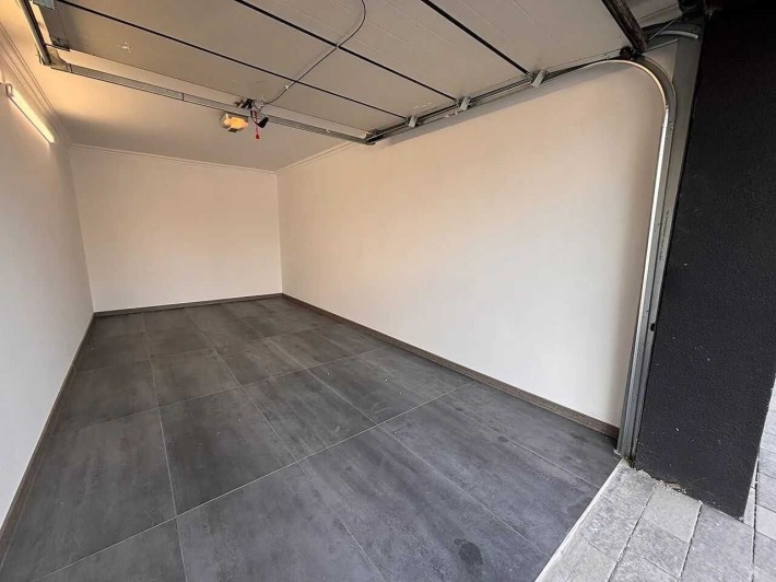 Продаж гараж в ЖК Family Plaza 19 м2 - фото 1