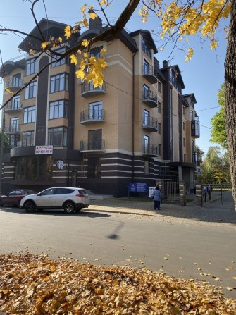 Паркоместо Покладова 5 - фото 1