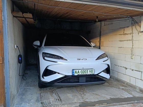 Гараж в ідеальному місці, ще й приватизований. Киев