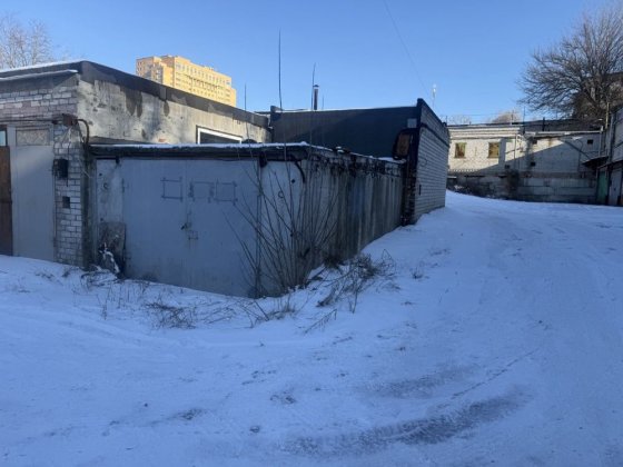 Продам гараж в центрі міста Дніпро