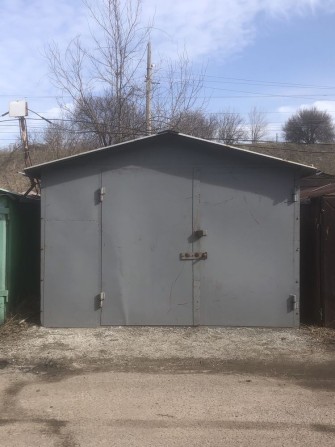 Гараж в центрі міста гкт Вишнева. - фото 1