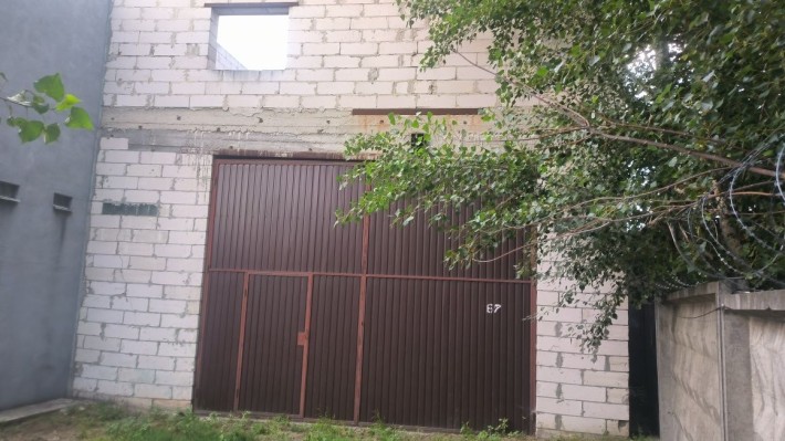 Продам гараж 8 на 9 метров под сто недострой - фото 1