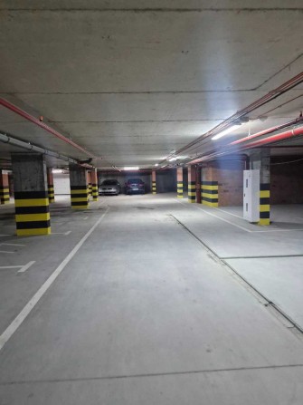 Продаж паркомісць на вул. Пилипа Орлика - фото 1