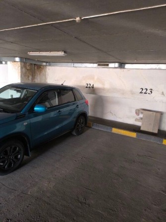 Продам паркінг по вул. Тополина, 10А від власника - фото 1