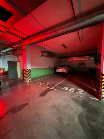 Продам 7,8,9ж семейное паркоместо - фото 1