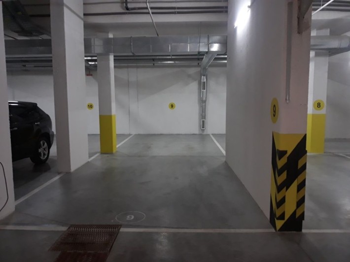 Паркинг в ЖК Балковский, срочно, торг! Место для 2х авто - фото 1