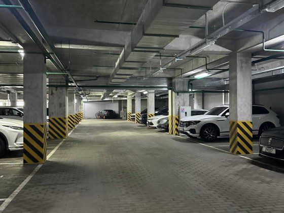 Продаж паркінгу ЖК Русанівська гавань 8 Будинок Киев