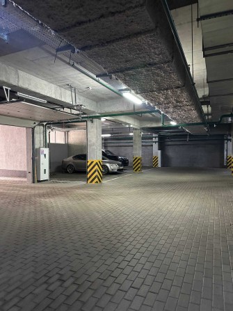 Продаж паркінгу в ЖК Русанівська гавань 15 Будинок - фото 1