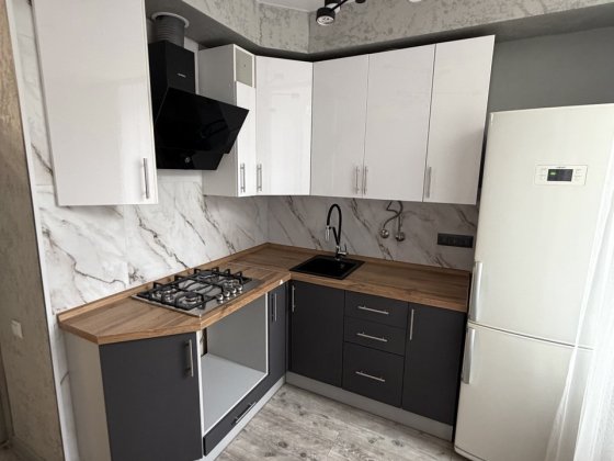 Продається 3-кімнатна квартира з дизайнерським ремонтом . Заводський район Николаев