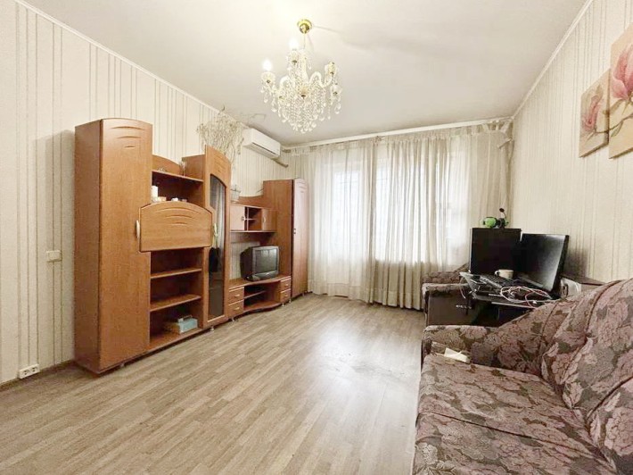 Продам 2к квартиру, Оболонь, вул. Прирічна 17г - фото 1