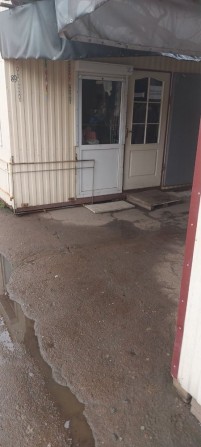 Продам два торгові кіоски на центральному ринку. - фото 1