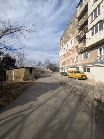 Продається торговий кіоск з земельною ділянкою - фото 1