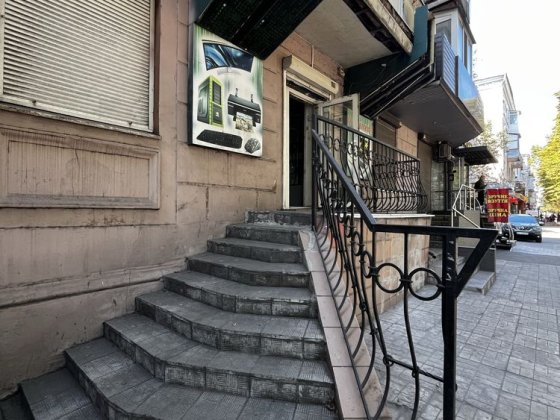 Приміщення у центрі м. Кам’янське Червона лінія, проспект Свободи Каменское