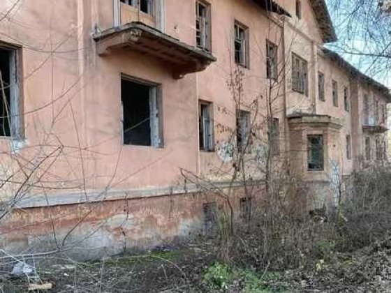 Нежитлова будівля, 1107,3 кв. м, вул. Сірка Івана, 17 Кам'янське