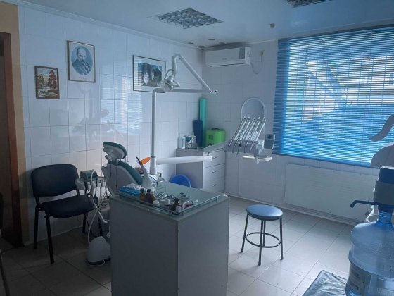 Продам Стоматологию " под ключ" в Центре г. Каменское Каменское