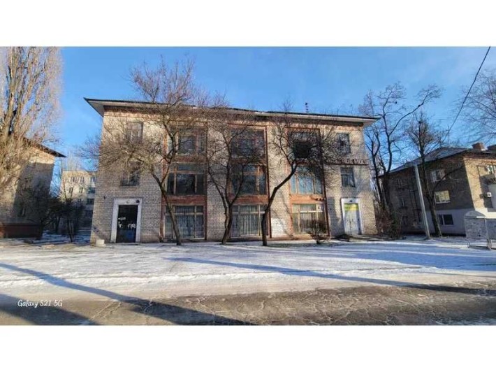 Нежитлова будівля, 1 014,20 м2, вул. Квітів, 10 - фото 1