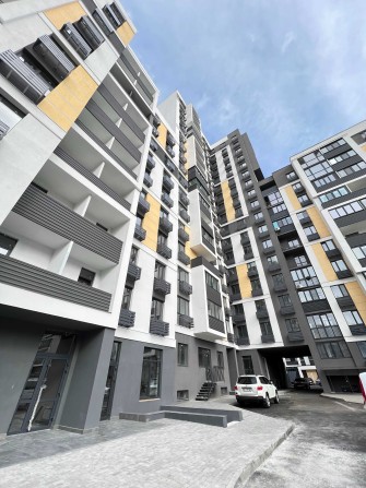 Продаж комерційного приміщення , перший поверх, Акційна ціна - фото 1