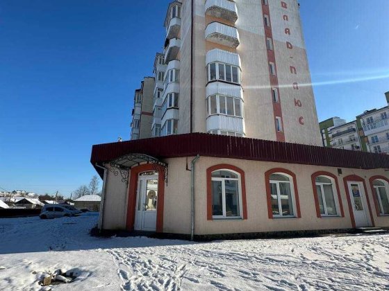 Продається комерційне приміщення з ремонтом в місті Долина Долина