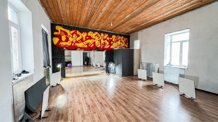 Продається комерційне приміщення у самому центрі м. Дрогобич - фото 1