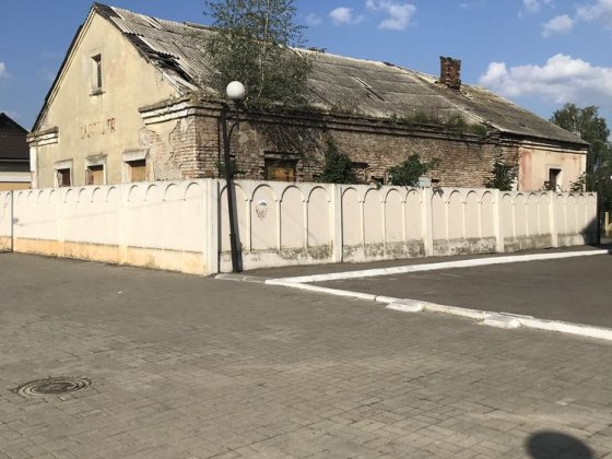 Нежитлова фасадна будівля під комерцію Здолбунів