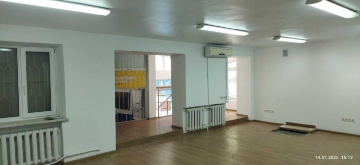 Продается помещение под магазин, салон. Черноморск. - фото 1