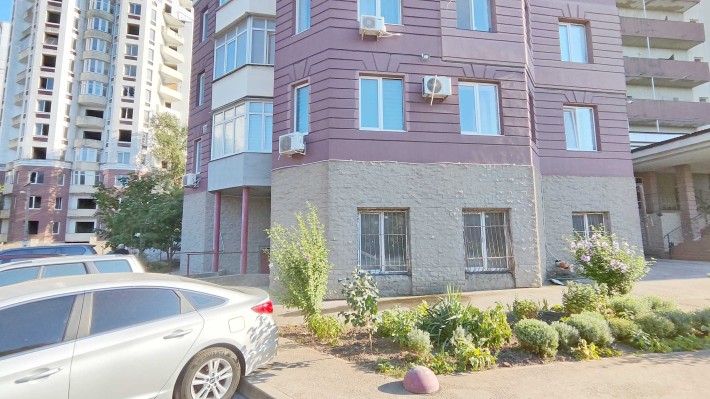 Продам коммерческое помещение под удобный офис, фитнес клуб, спа салон - фото 1