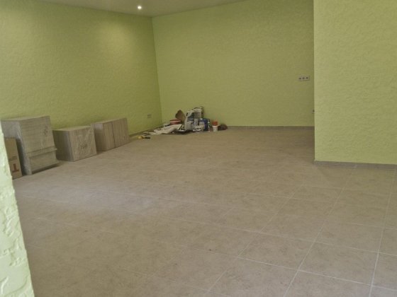 Продам коммерческое помещение в районе Монолит