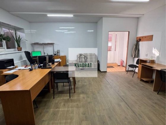 Продам комерційне приміщення в центральній частині міста Кам'янець-Подільський