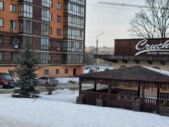 Продається комерційне приміщення м-н. Жовтневий. Кам'янець-Подільський