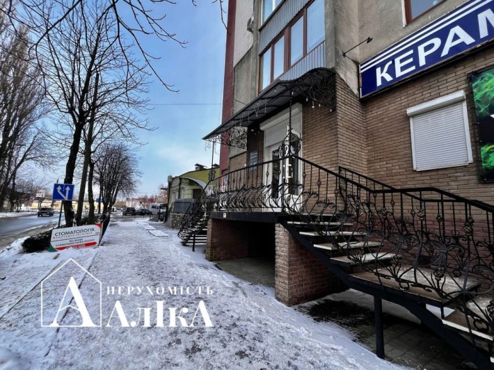Продам фасадне приміщення - фото 1