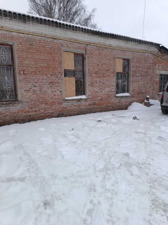 Нежитлова будівля 110.1 м2. 0,02 га, Лебедин, площа Волі 18 - фото 1