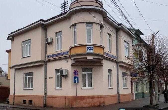 Нежитлова будівля, 255,3 м2, м. Мукачево, вул. Чехова, буд. 25 - фото 1