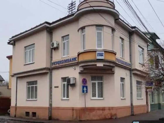 Нежитлова будівля Мукачеве, вул. Чехова, 25/вул. Зріні Ілони, буд. 28. Мукачеве