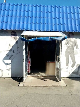 Продам магазин с торговым оборудованиесм на Центральном рынке - фото 1