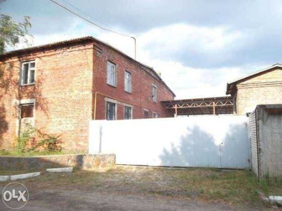 Продам комерційне приміщення Сарны