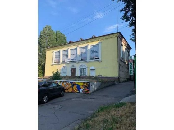 Комплекс будівель та споруд, 2223,7 кв. м, вул. Героїв України, 78