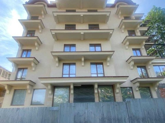 Новозбудований Готель в центрі курорту Трускавець Трускавец