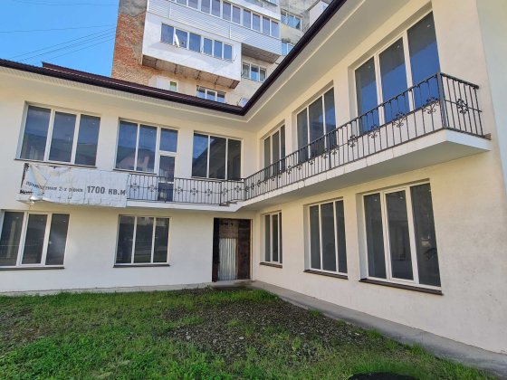 Новозбудоване нежитлове приміщення Центр Трускавця вул. Івасюка Трускавец