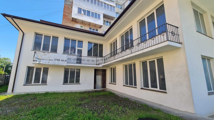 Новозбудоване нежитлове приміщення Центр Трускавця вул. Івасюка - фото 1